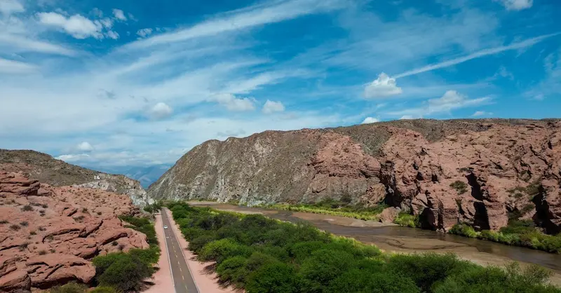 A breathtaking view of Quebrada de las Conchas with its stunning rock formations and road.